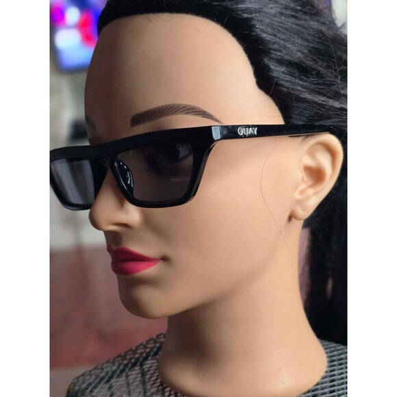 Quay Finesse sun glasses main image 5